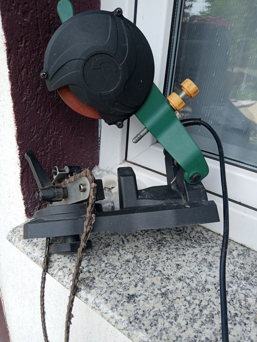 Mașină electrică de ascuțit lanțuri drujbă