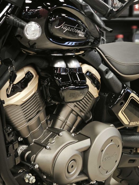 Motocicleta Benda Napoleon Bob 500 (V2, 48cp,  A2, sea solo) la MYMOTO