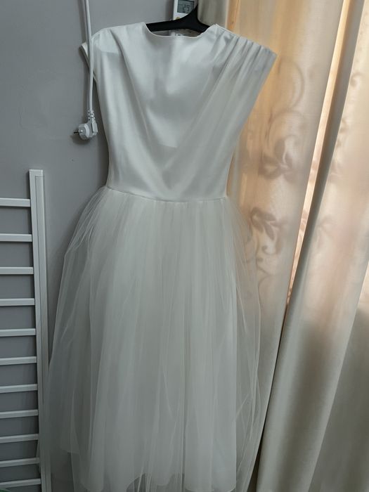 Платье вечерние.