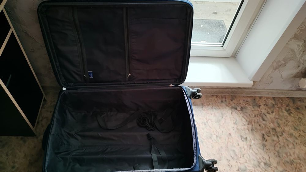 Большой  чемодан