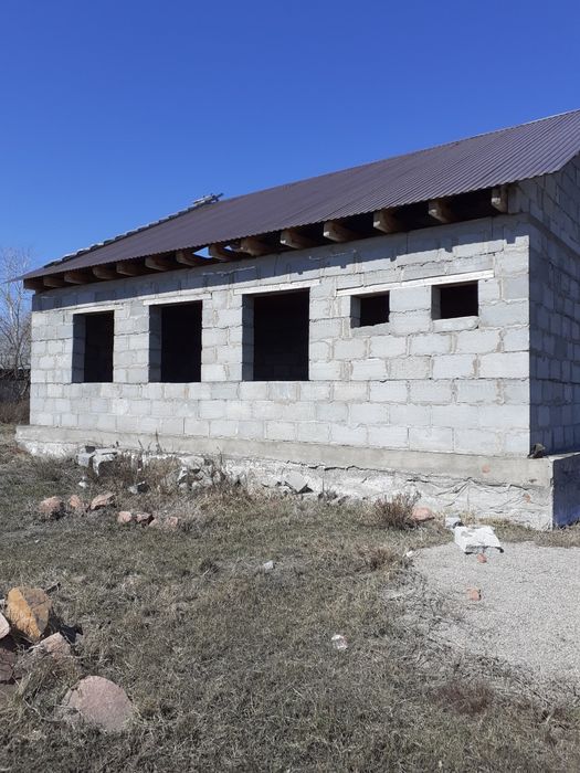 продам недостроенный дом