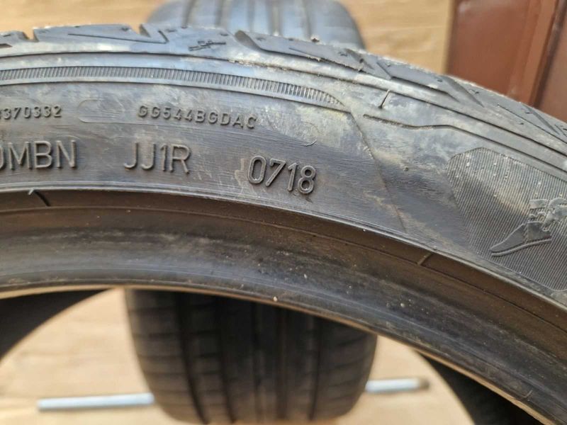 2 Goodyear R19 275/35
летни гуми Runflat 
DOT0718