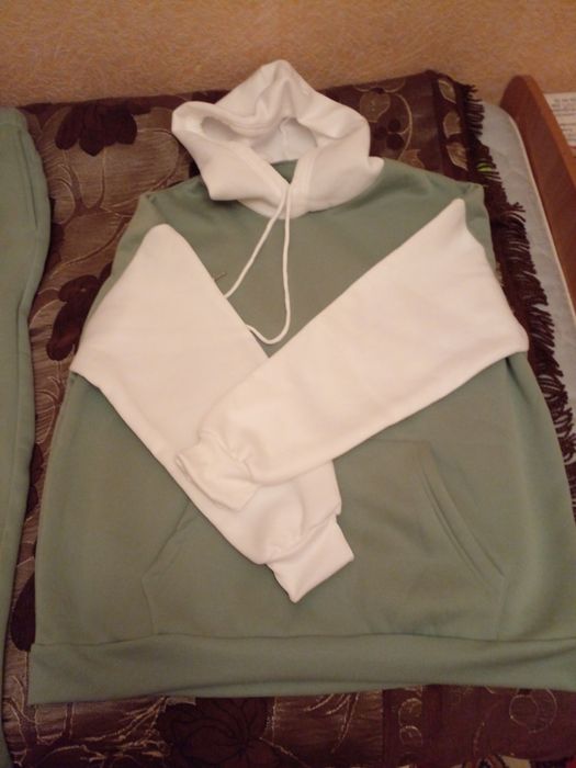 Продам спорт.костюм