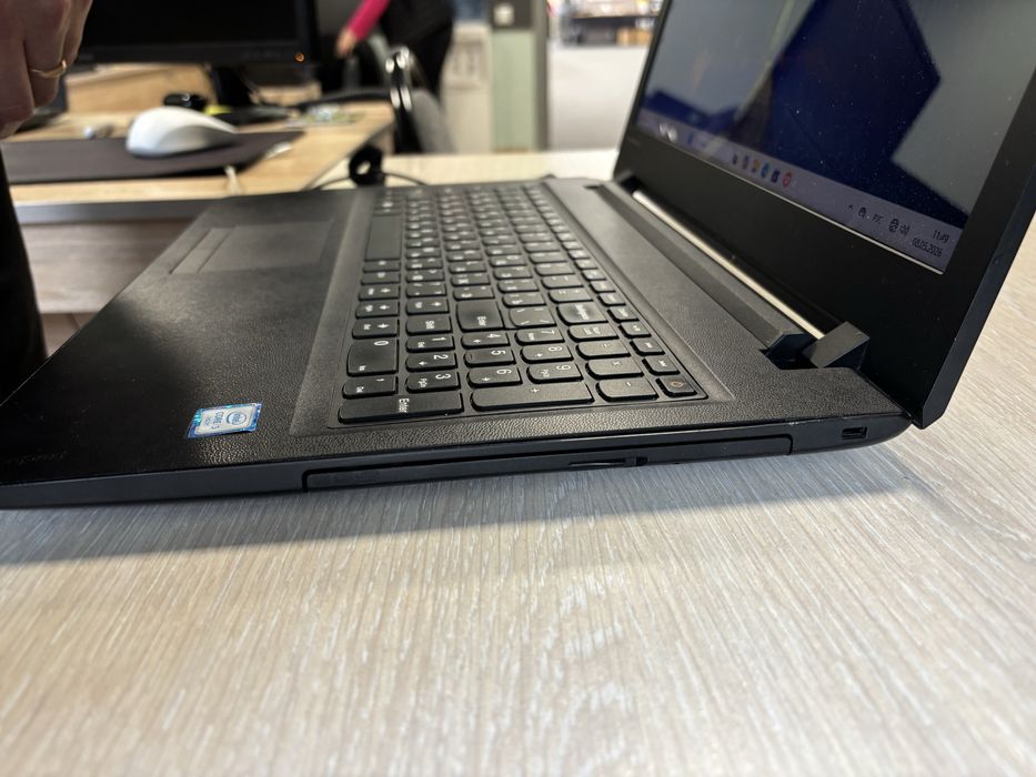 Продам Ноутбук Lenovo