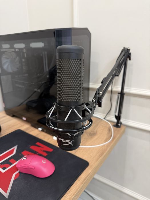 В продаже микрофон HyperX QuadCast S
