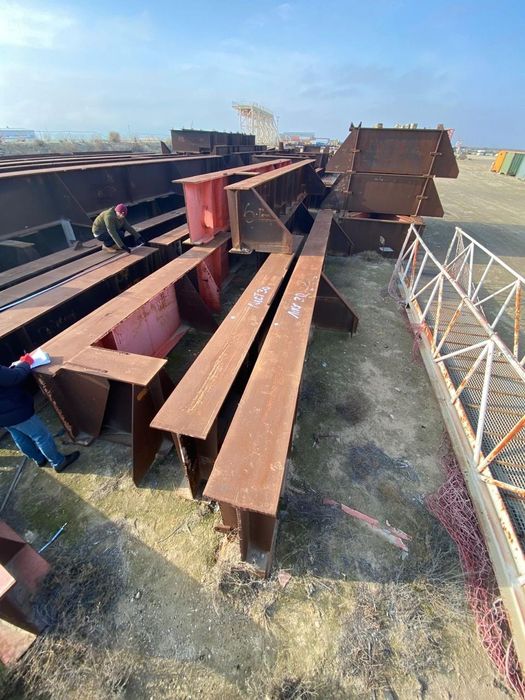 Трубы Двутавровые балки резервуар 1000м3