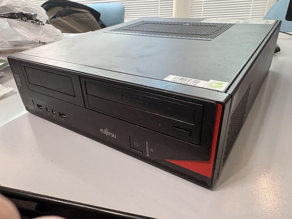 Компютър Fujitsu ESPRIMO E520 E85+  i7-4770 | 8GB RAM | 512GB SSD | GT 630 2GB
