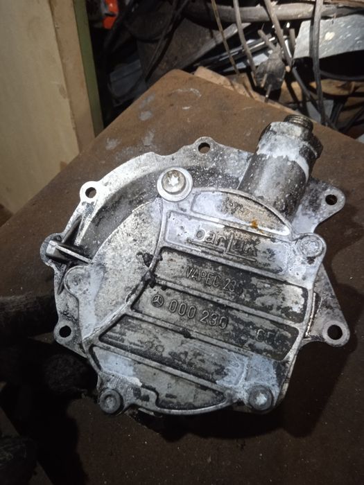 Запчасти на Мерседес вито