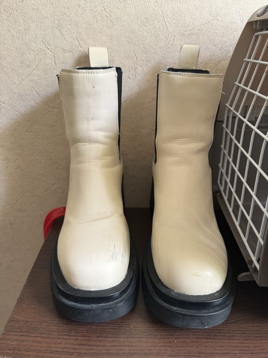 Много запазени боти и ботуши с естествена кожа ! Бутикови