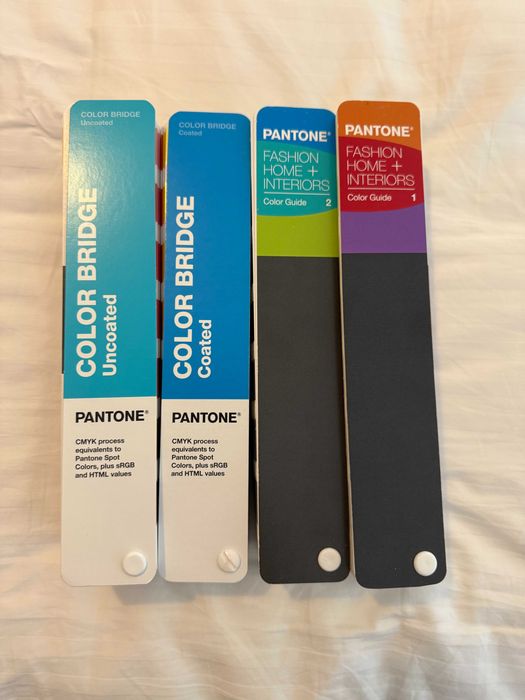 Pantone - Ghid culori profesionale