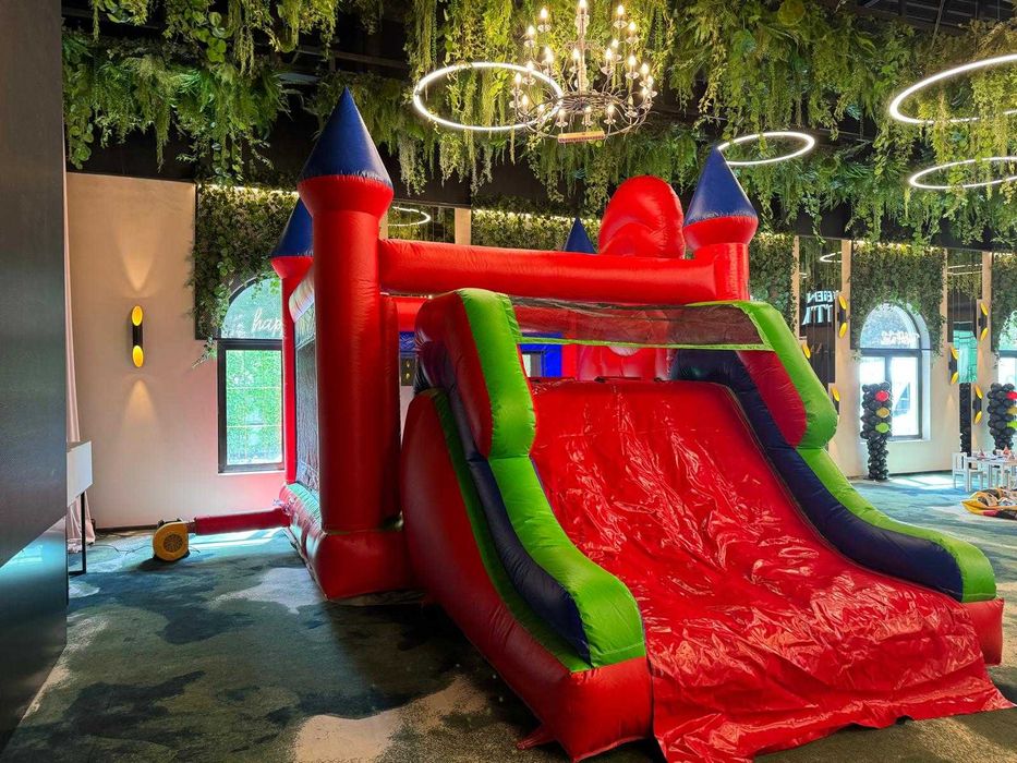 Închirieri, închiriez tobogan, topogan gonflabil pentru evenimente