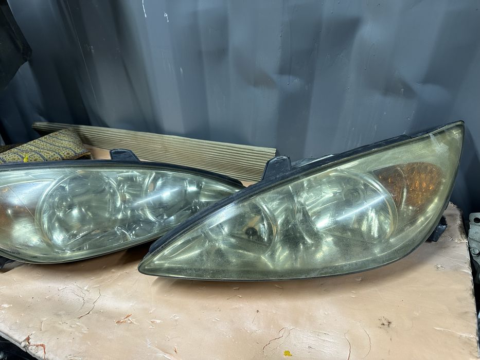 Фары на Камри