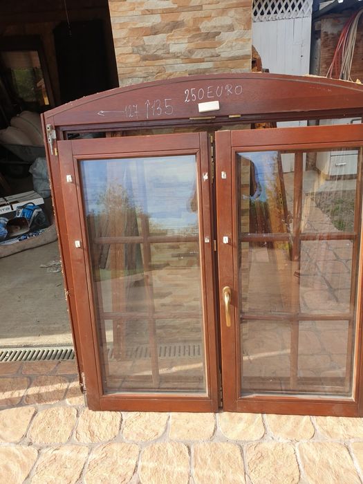 Vand geamuri și usi