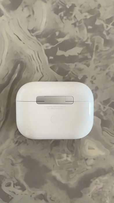 AirPods Pro with Wireless Charging Case