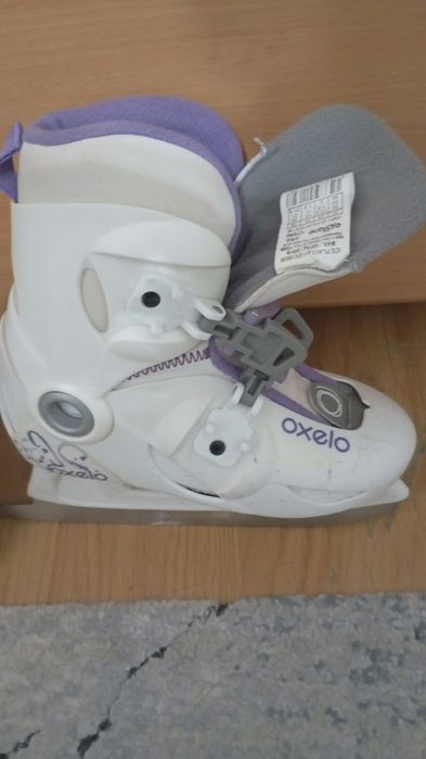 Vand urgent patine de copii