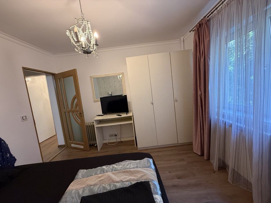 Apartament 3 camere decomandat, etaj 1, zona Decebal – str. Sovata