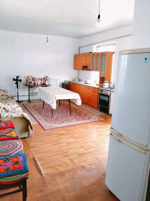 Продам участок с времянкой