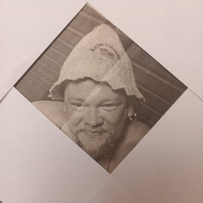 Шерстяное (100 %) сукно.