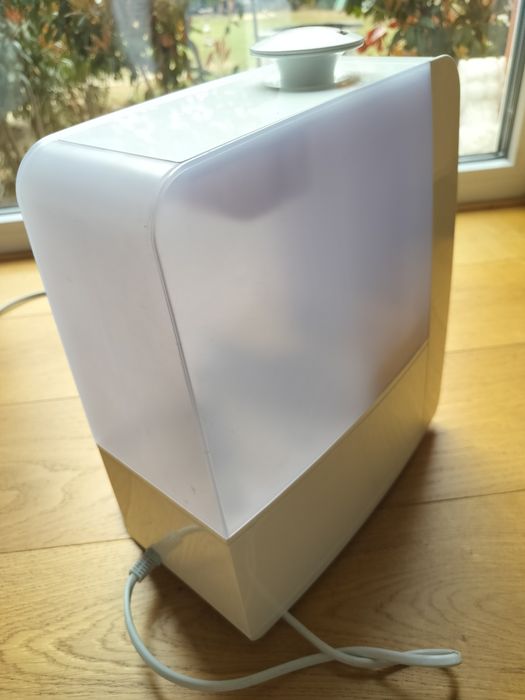Umidificator aer Clean Air inteligent alb