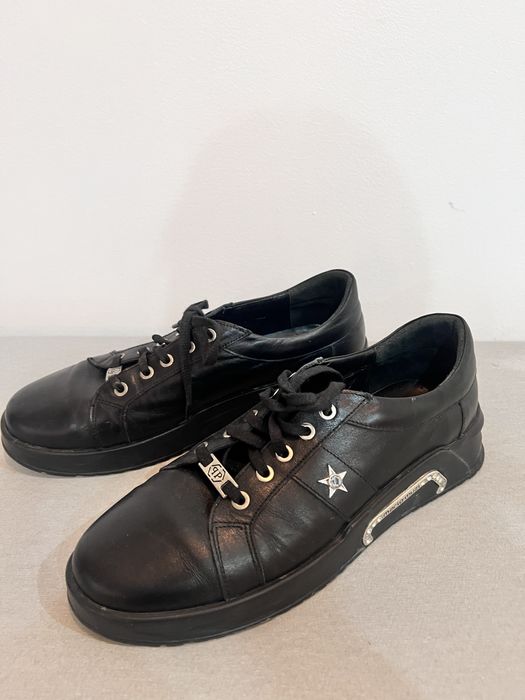 Продам женскую обувь