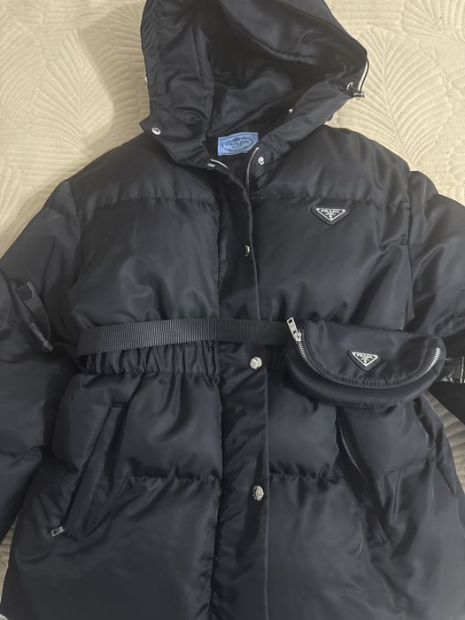 Куртка б/у прада черная