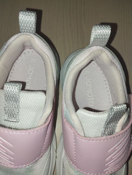 Кроссовки для девочки