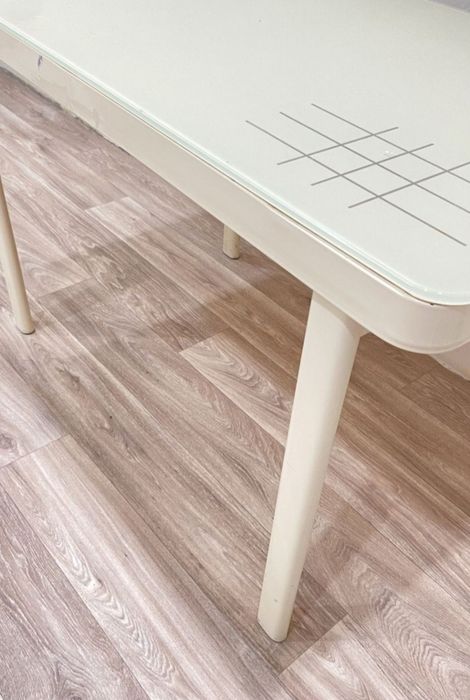 Стол металл ,стекло.