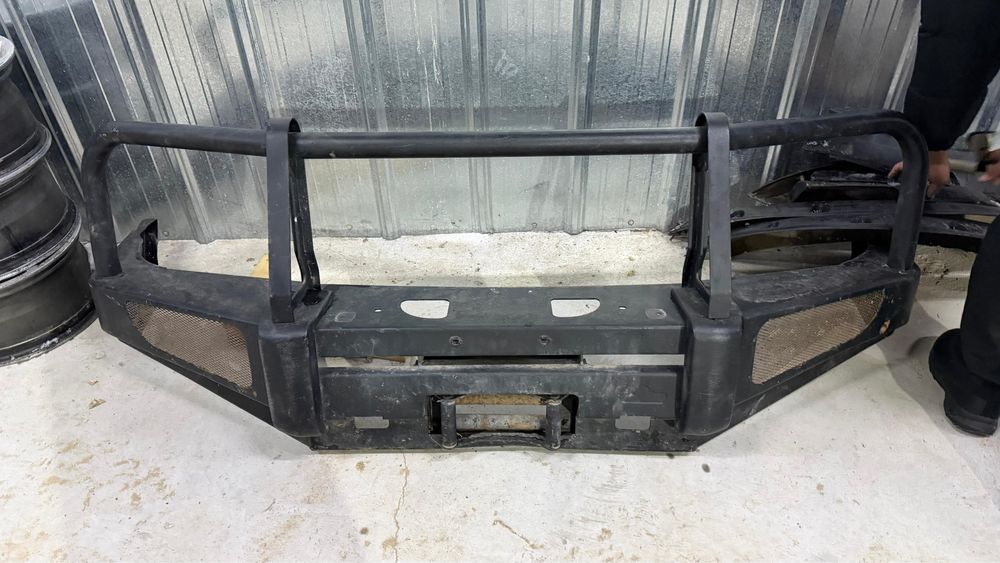 Бампер силовой land cruiser 100/105