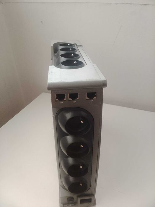 UPS Eaton Elipse ASR 1000 merge pe baterie de masina