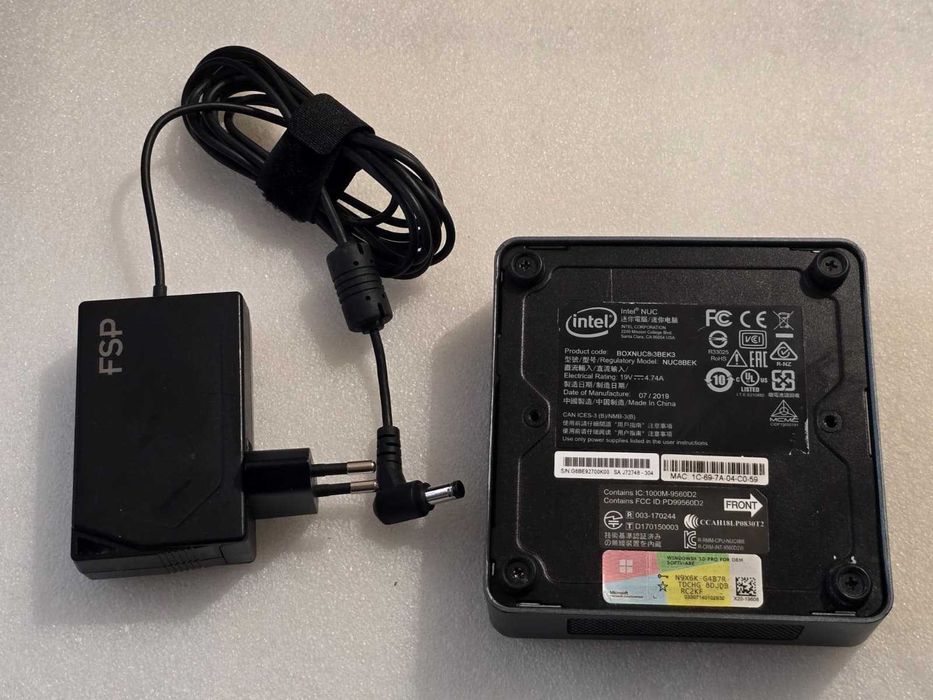 Mini PC Intel NUC 8 (NUC8i3BEK) - Core i3 Gen 8, 8GB RAM, 256GB SSD