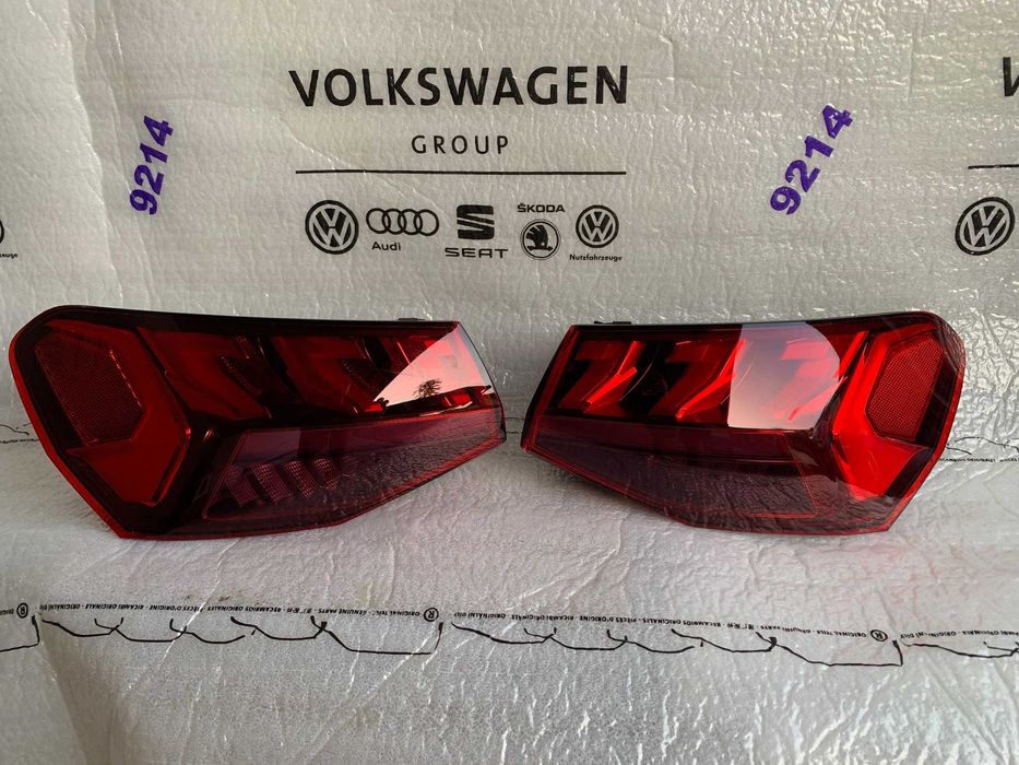 Stop stg dr AUDI A3 RS3  8Y , 8Y0945207 , 8Y0945208 dupa 2020