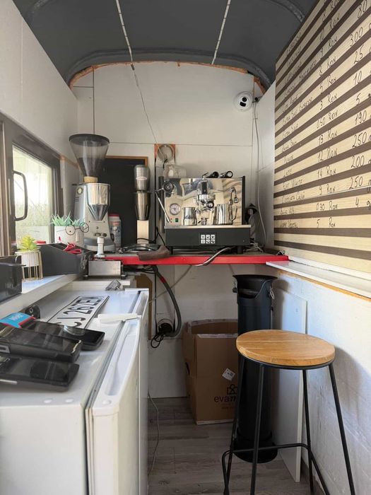 Vand Urgent Cafenea Mobila!!!