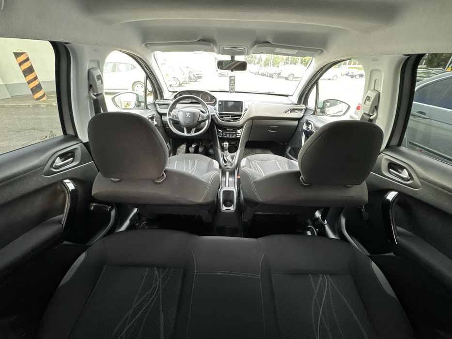 Peugeot 208 // 2015 // 1.4HDI