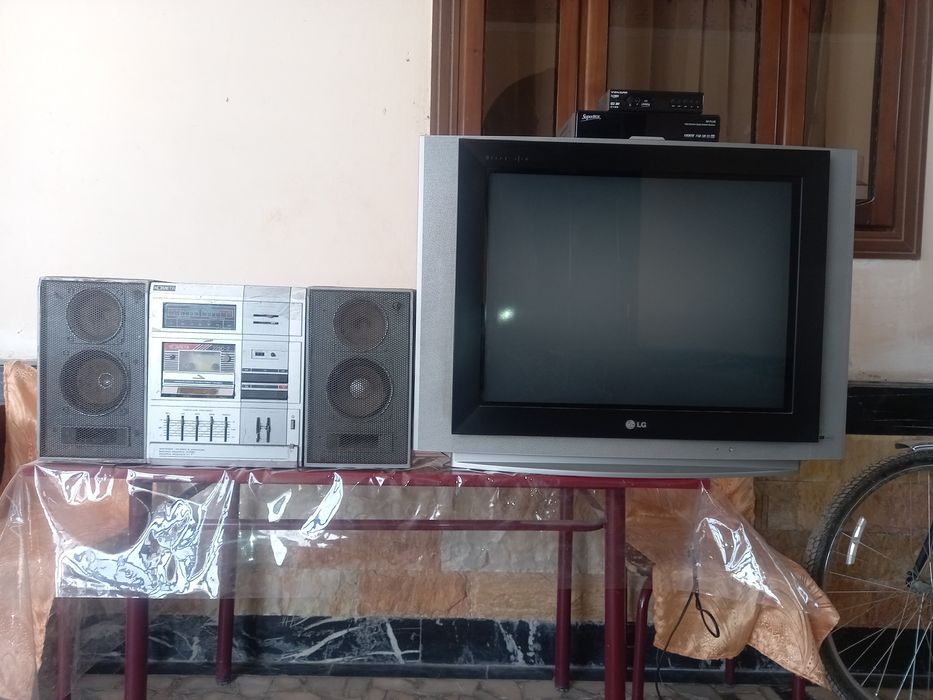 Продам Телевизор тв тюнера и магнитофон