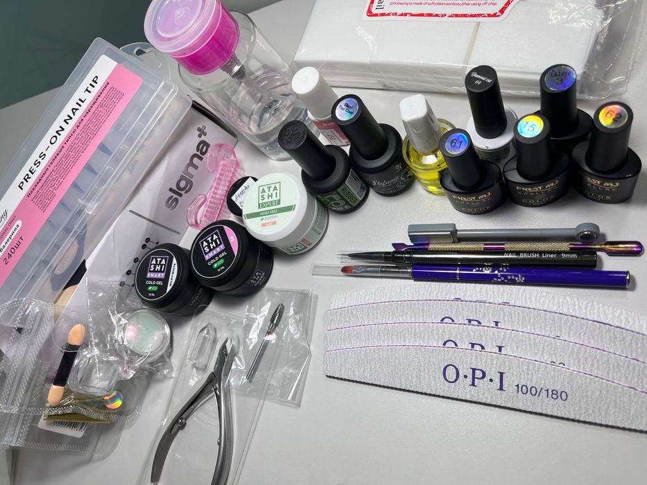 Продаю всё для маникюра