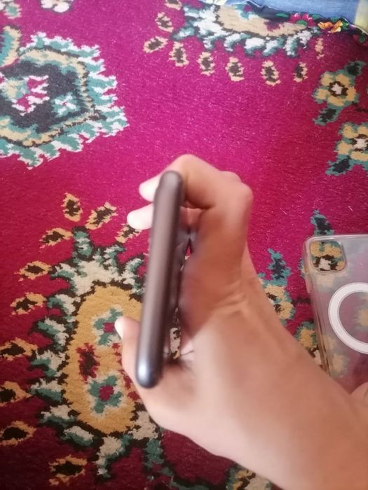 Iphone 11 sotiladi narxi2.5mln xotra 64 yomkist 72% fec true ton iwlam