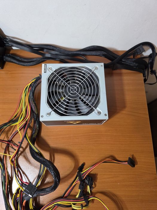 Захранване Chieftec 650W