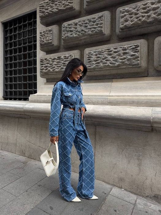 Уникален дънков сет наличен в размер M и L