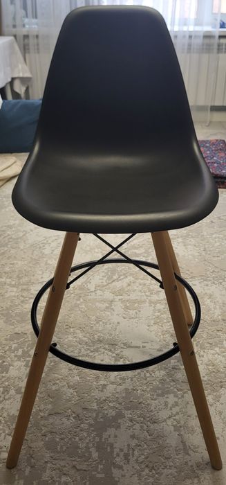 Продам 2 стульчика