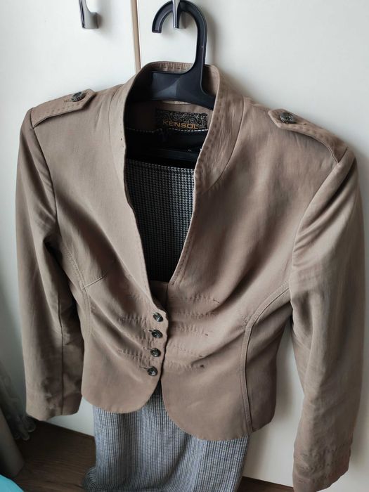 Вталена рокля Mango и късо сако KENSOL, пасващи си идеално, размер S