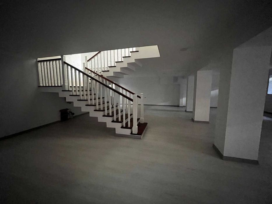 Продается 2-х этажный коттедж в городе Янгиюль