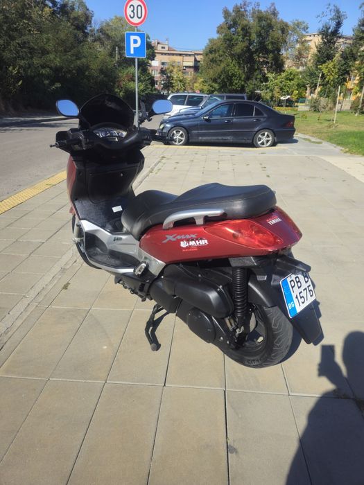 Yamaha X-Max 250