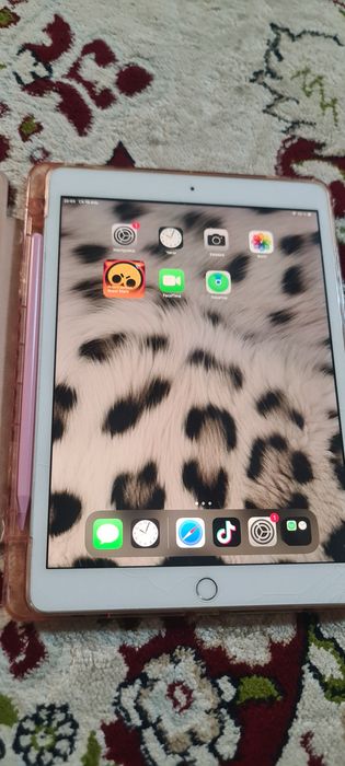 Планшет Apple iPad 10.2