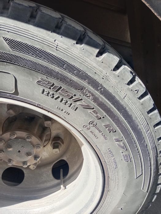 Автошины от изузи новый