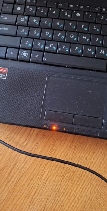 Лаптот ASUS,kомпютър