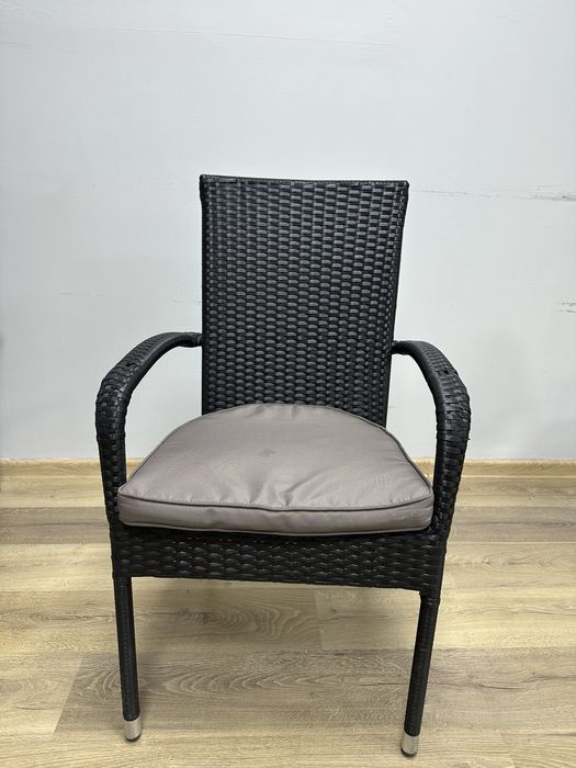 Сетчатые кресла