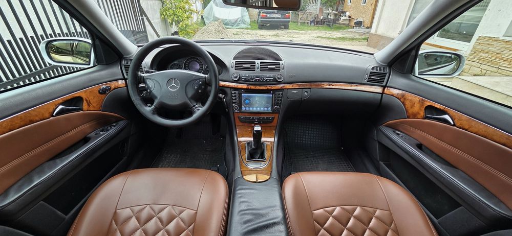 Mercedes-Benz E220cdi Manual