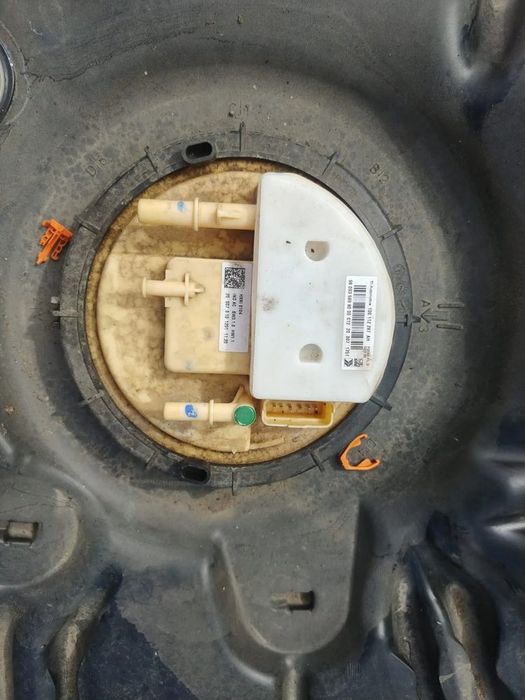 rezervor auto 2.0 hdi  peugeot 5008 2 2019 9813793180