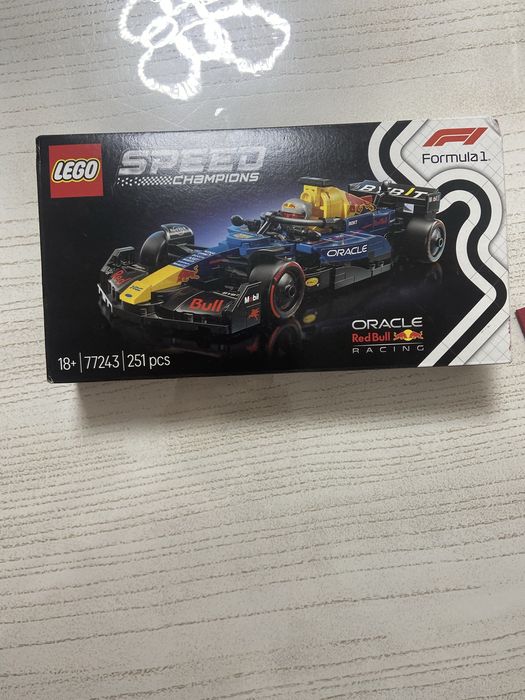 LEGO Speed Champions 77243 Oracle Red Bull Racing F1 (Новый оригинал)