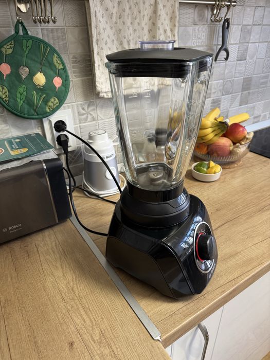 Блендер Bosch SilentMixx, 700 W, вместимост 2.3 л.